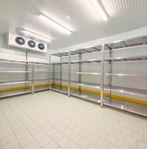 Construcción de cámara frigorífica con paneles de poliuretano
